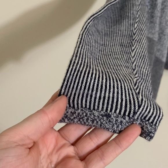 Lou & Grey Drapey Open Front Colorblock Cardigan - Picture 5 of 7